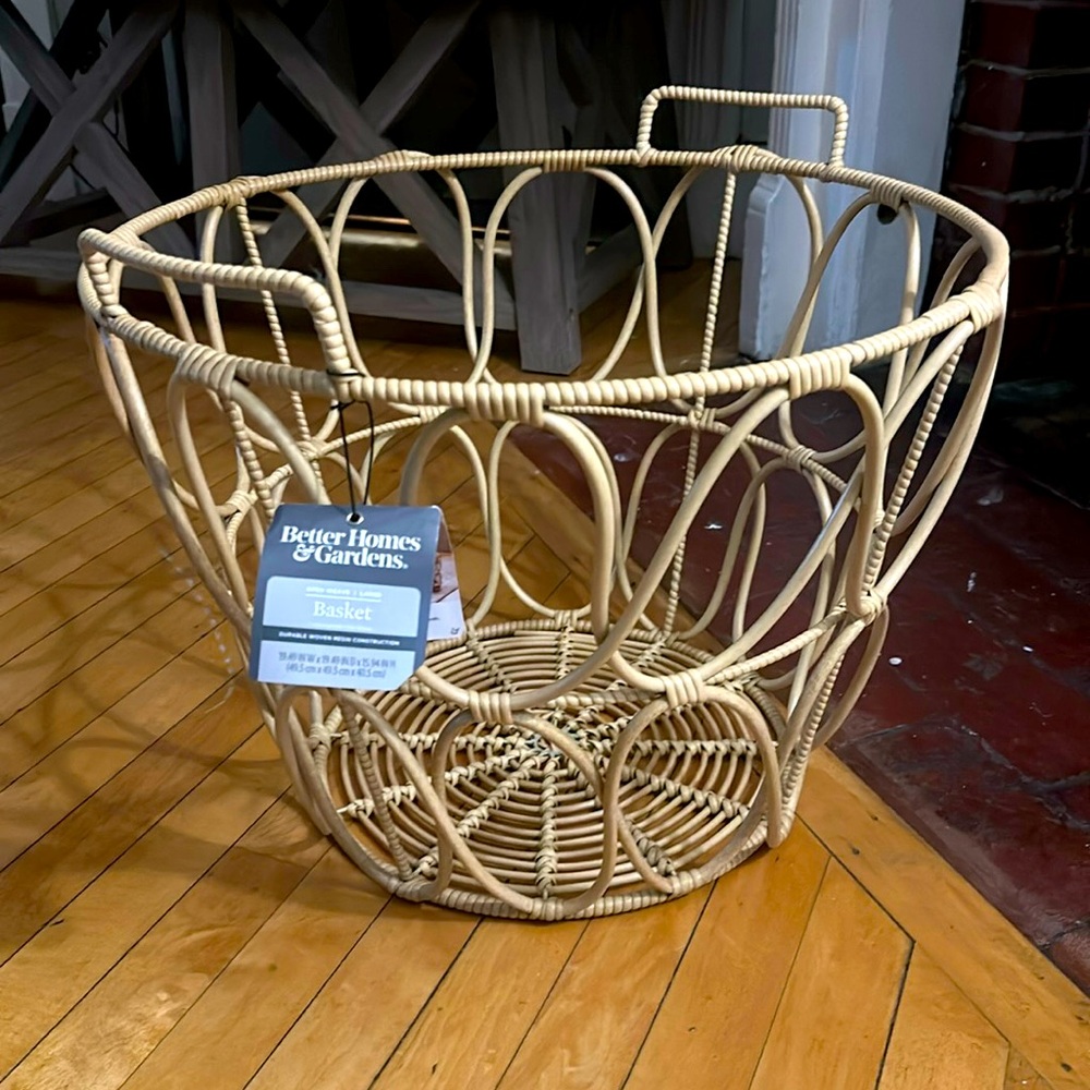 Better Home & Garden Basket